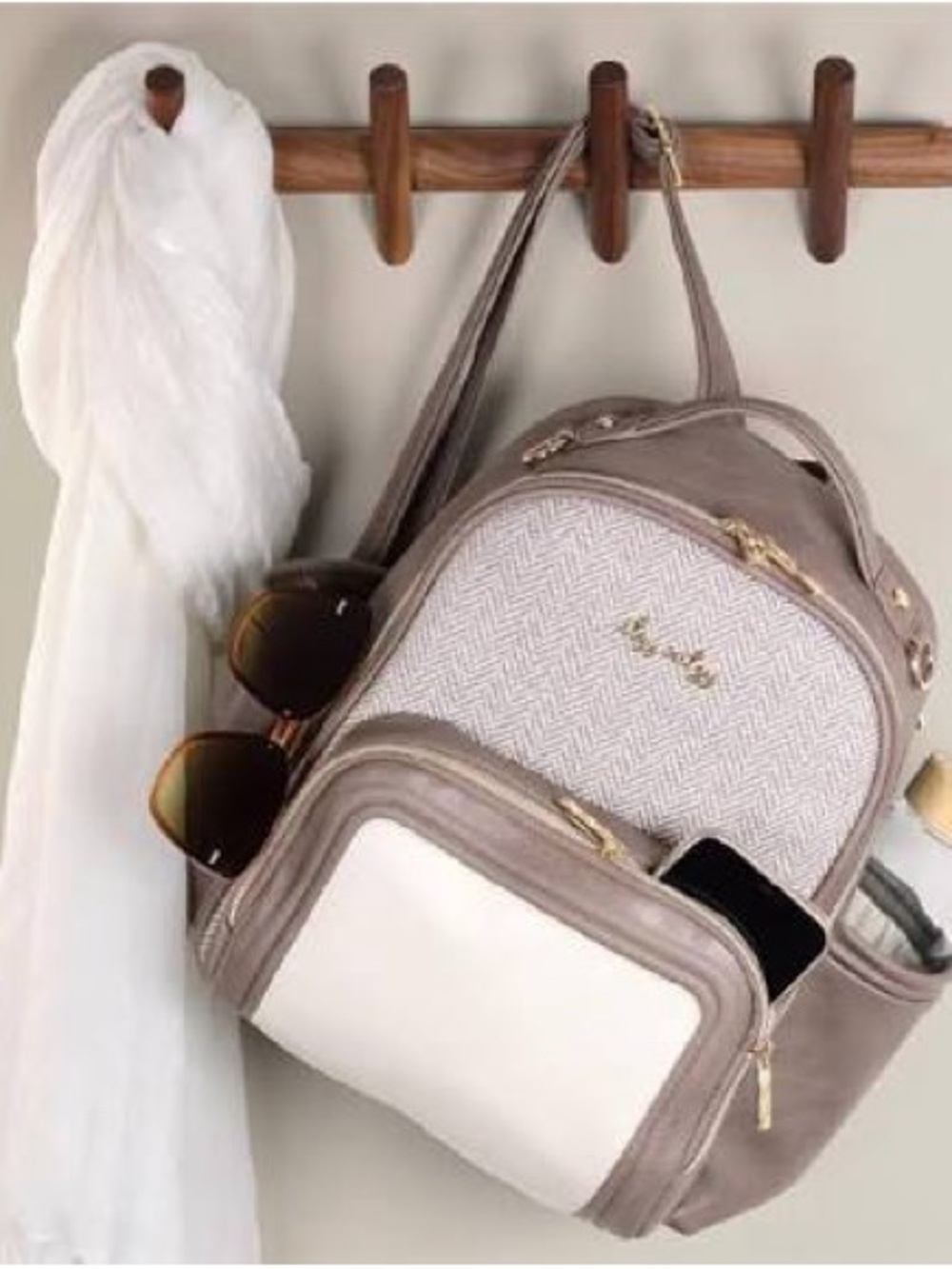 Diaper Bag Itzy Ritzy Boss Backpack style in Vanilla Latte. Sold Out! MSRP $199